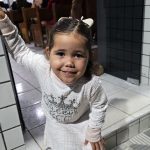 Isaías 40:11: “Como pastor, ele cuida do seu rebanho…”