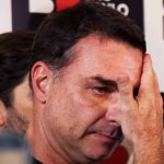 Explodiu: Flávio Bolsonaro bate-boca com jornalista do Estadão após artigo sobre escândalo Master